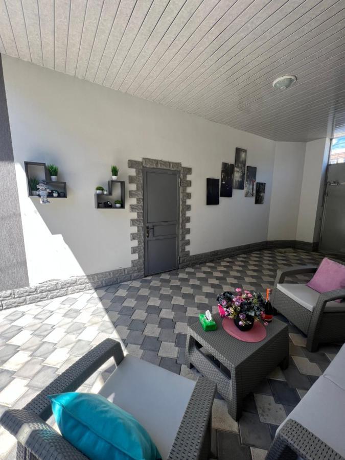 Comfortable Apartment Комфортные Апартаменты Self Check In Yerevan Exterior photo